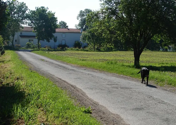 Coeur-de-charente-maritime, Au Fil De L'eau Holiday home *